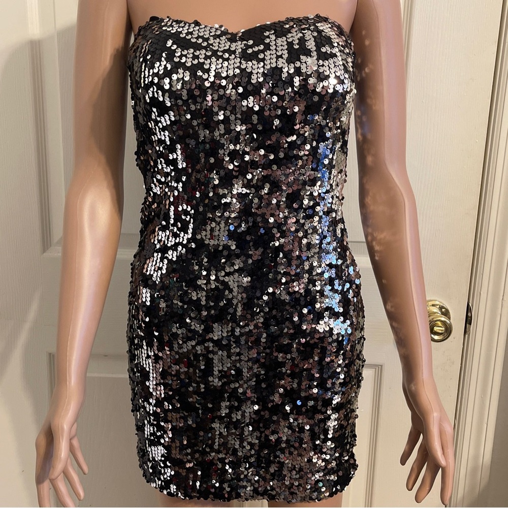 “As U Wish” Sliver And Black Sequin short Dress strapless